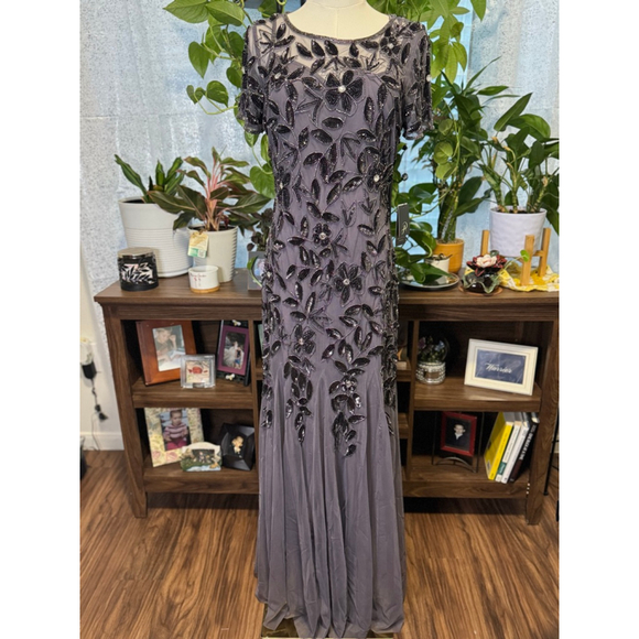 Adrianna Papell Dresses & Skirts - Women's Adrianna Papell Beaded Moonscape Maxi Dress US 6 Grey Black